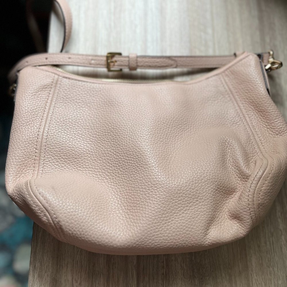 MICHEAL KORS CROSSBODY BLUSH COLOR